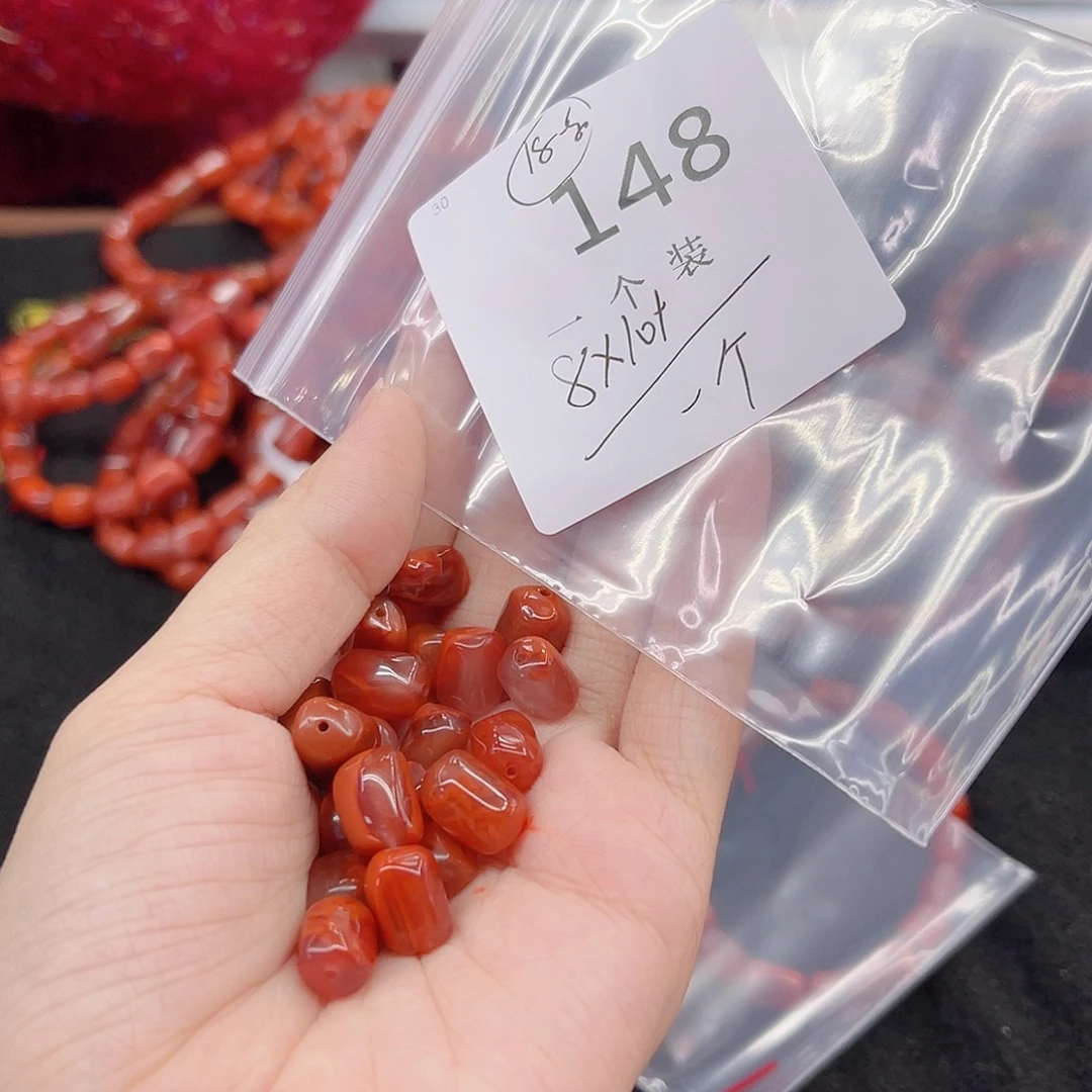 南红玛瑙未镶嵌珠宝半成品148 。