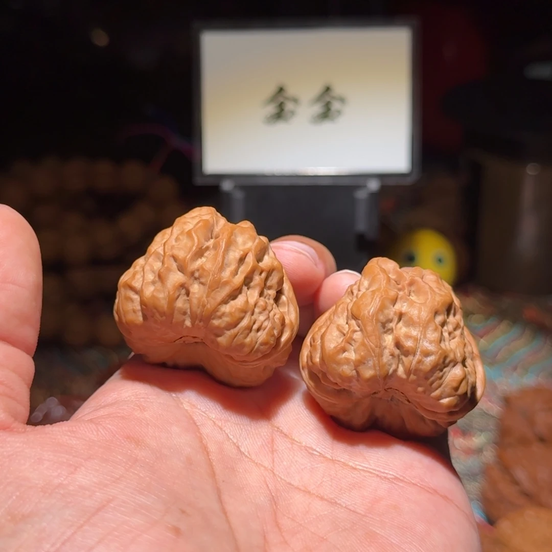骑***x把件文玩核桃1716肌肉蛙，尺寸39 39 30