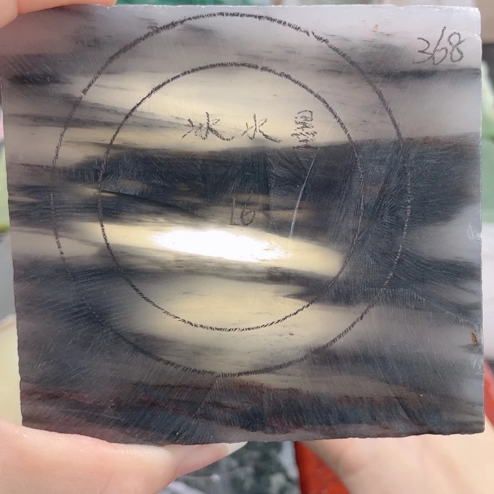 石英质玉未镶嵌手镯定制