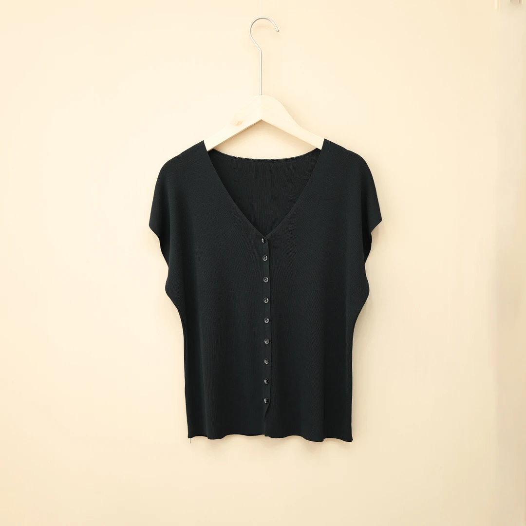 夏季新款冰丝薄款透气V领修身显瘦女士通勤百搭针织无袖上衣503