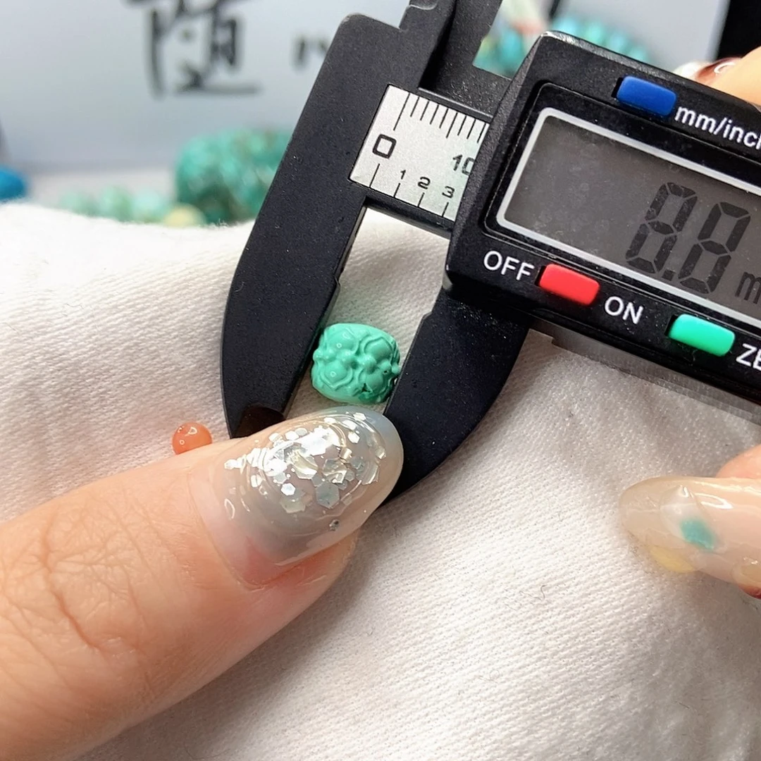 南红玛瑙未镶嵌珠宝奇石