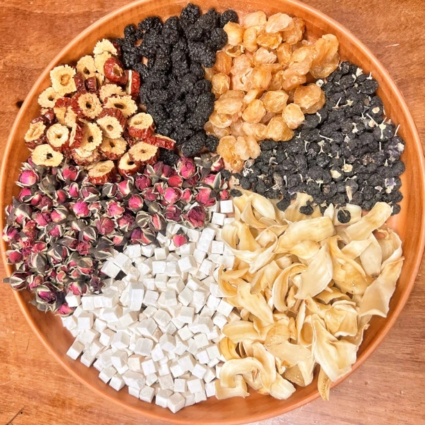 【琼姐专属】玫瑰桑葚茯苓红枣百合养颜