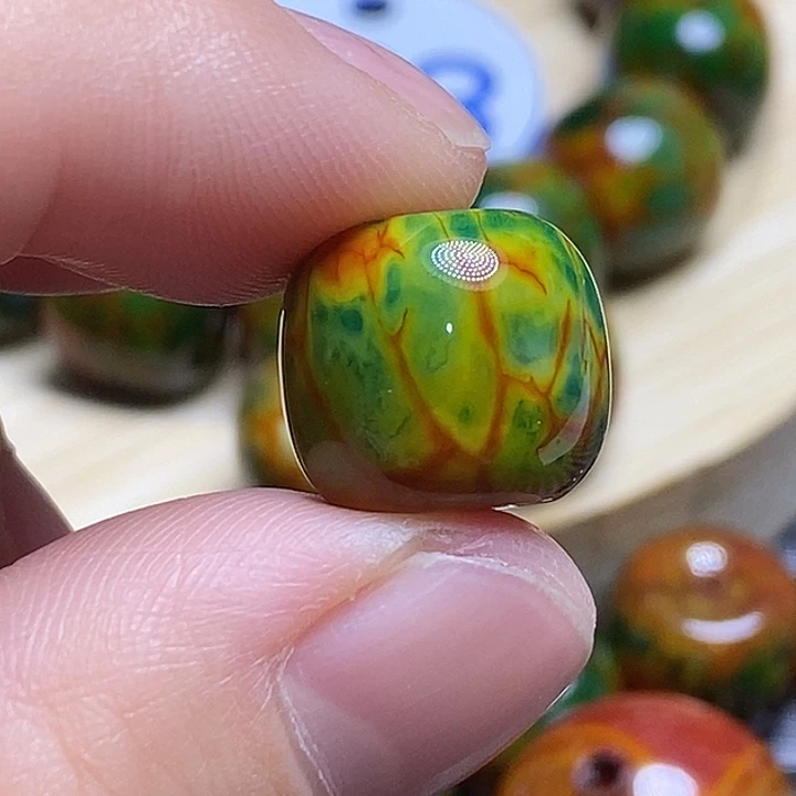 雲***泉玛瑙/玉髓未镶嵌颈饰