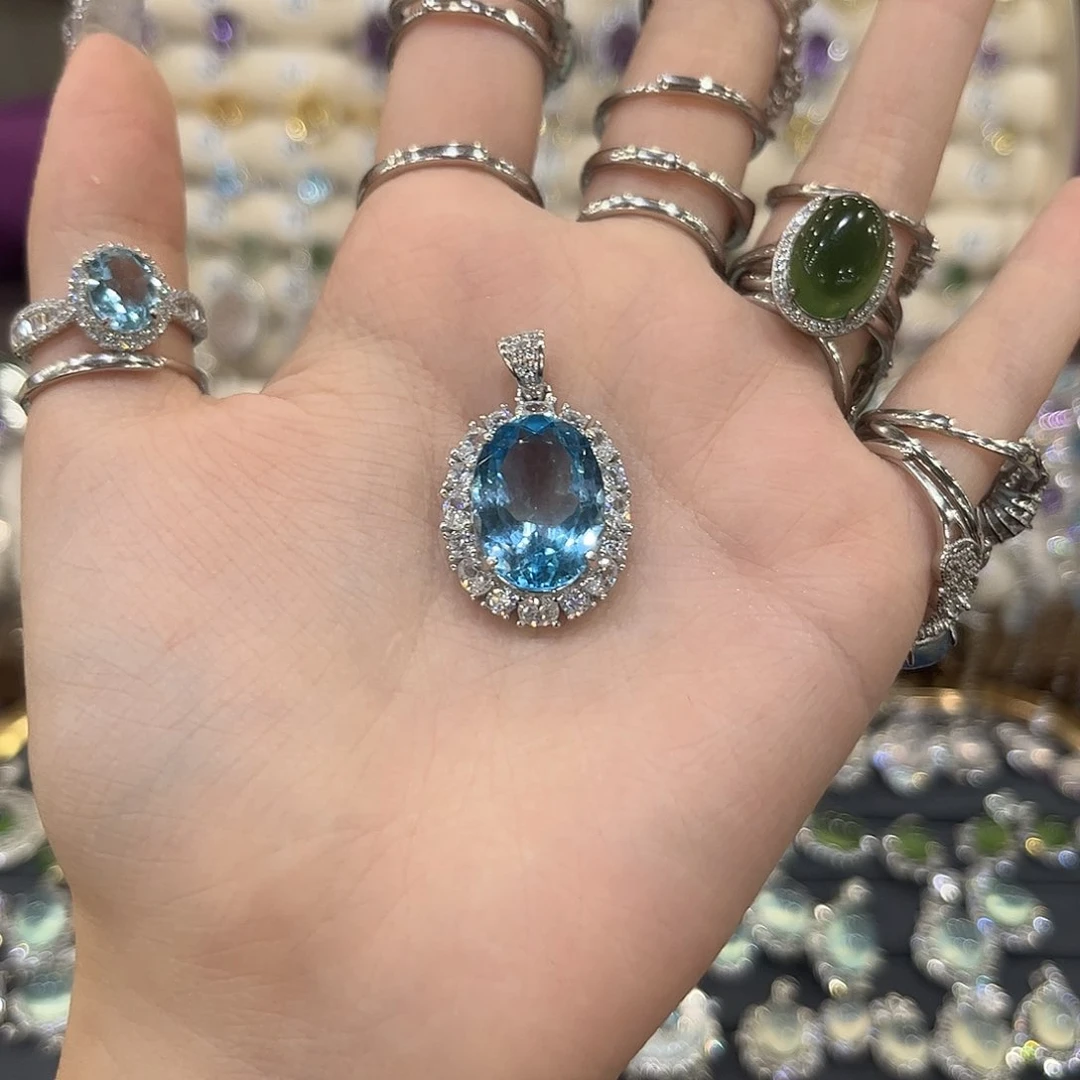 甜***米银S925镶嵌女款托帕石吊坠