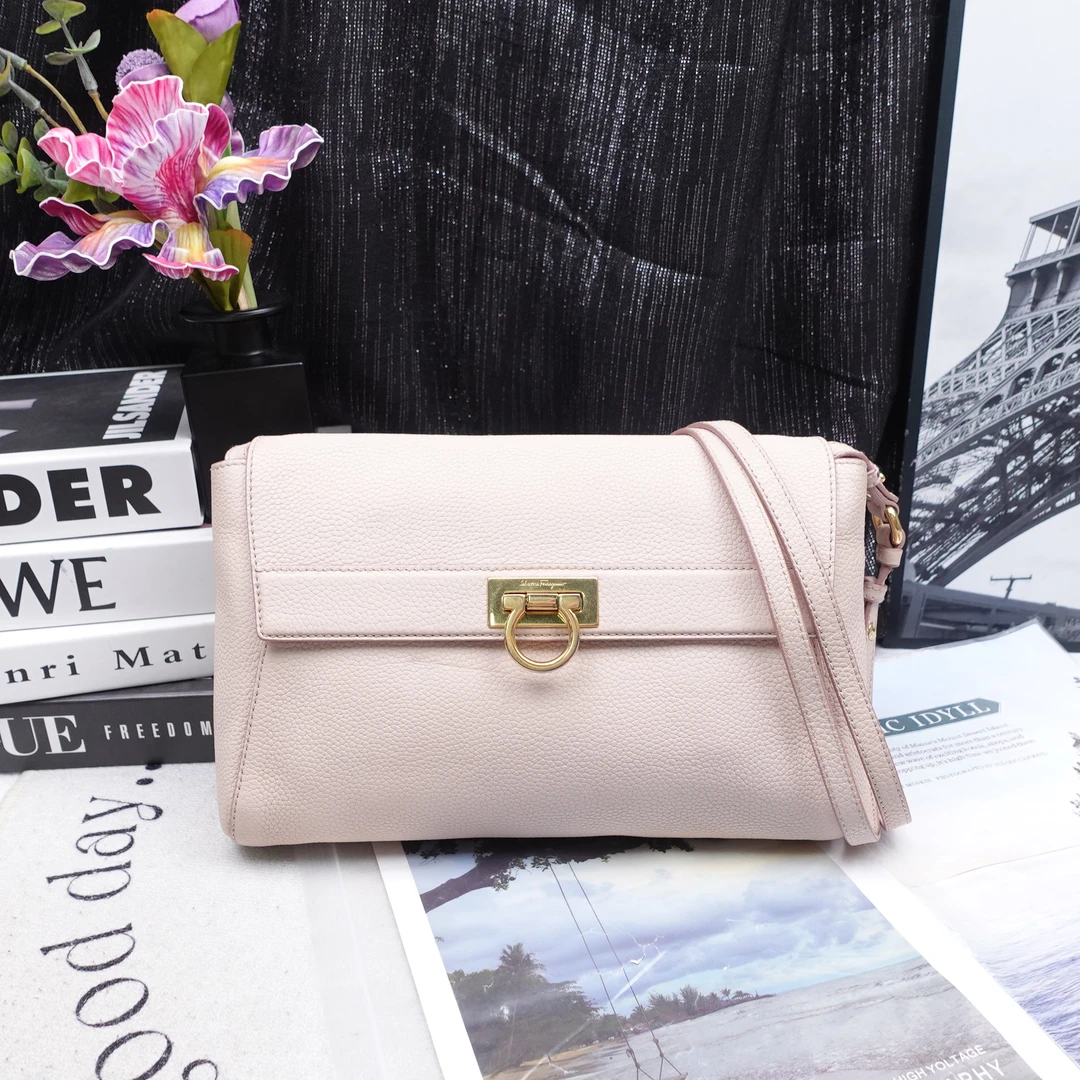 95新 FERRAGAMO/菲拉格慕 单肩包/T10244770