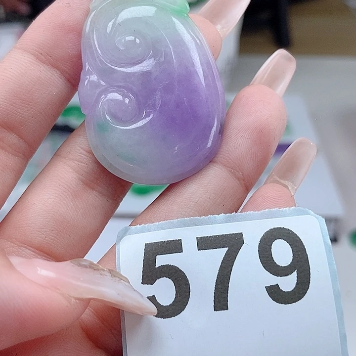 翡翠颈饰未镶嵌吊坠