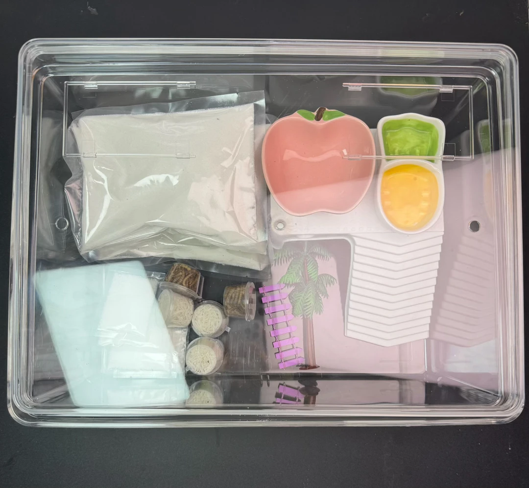 宠物大号饲养套盒包含两只精品大眼萌（泡澡盆样式随机）