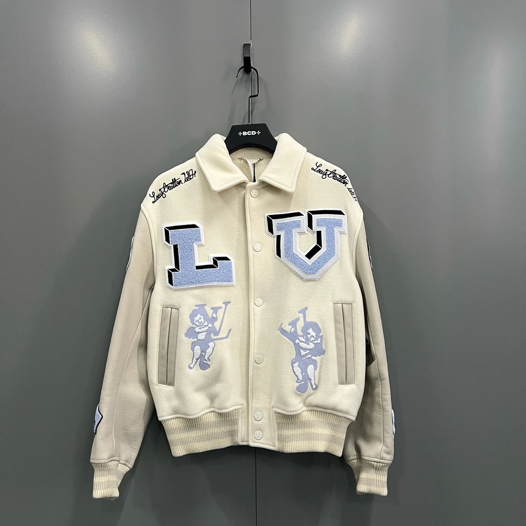 99新 LouisVuitton/路易威登 q213兔八哥棒球服 46码