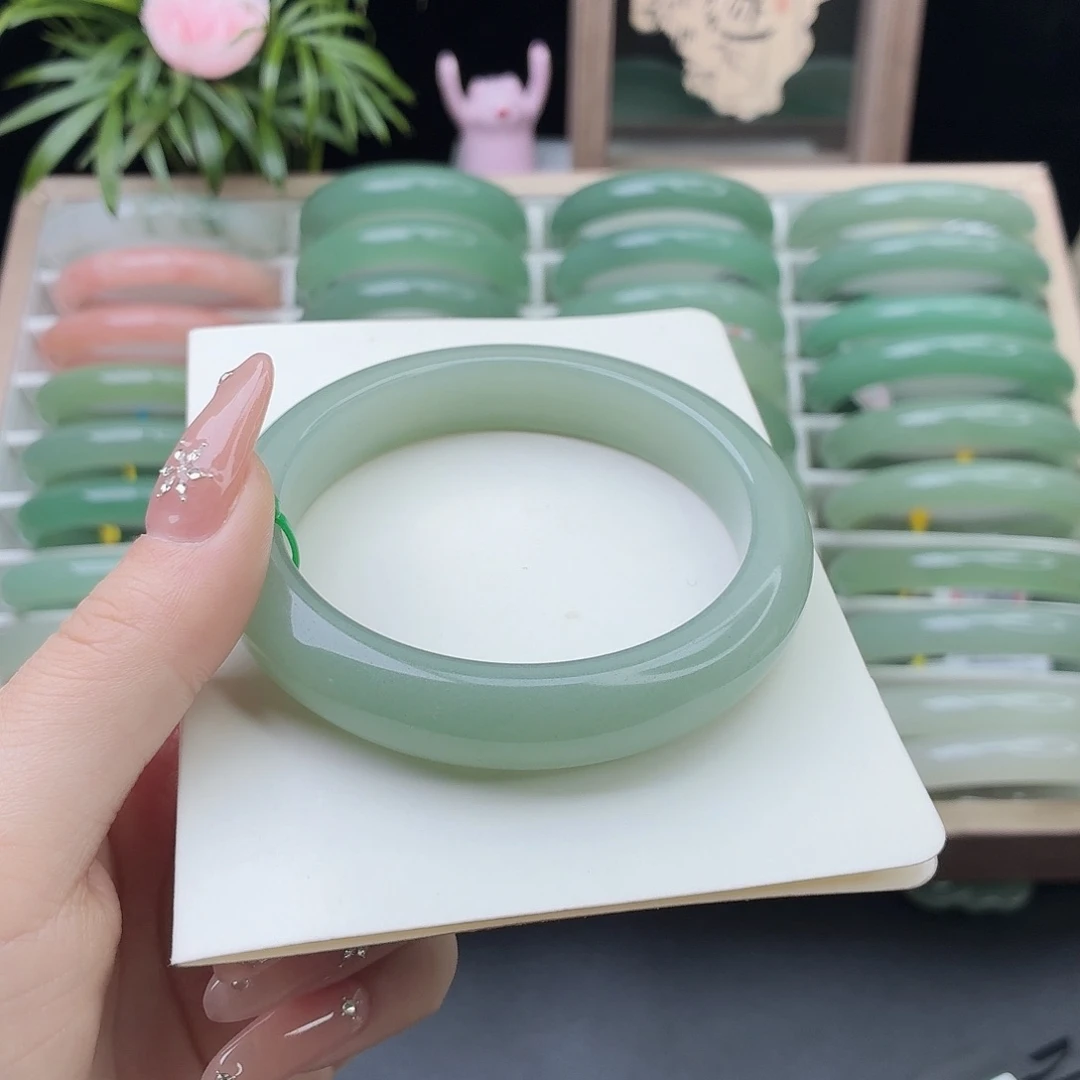 石英质玉未镶嵌手镯