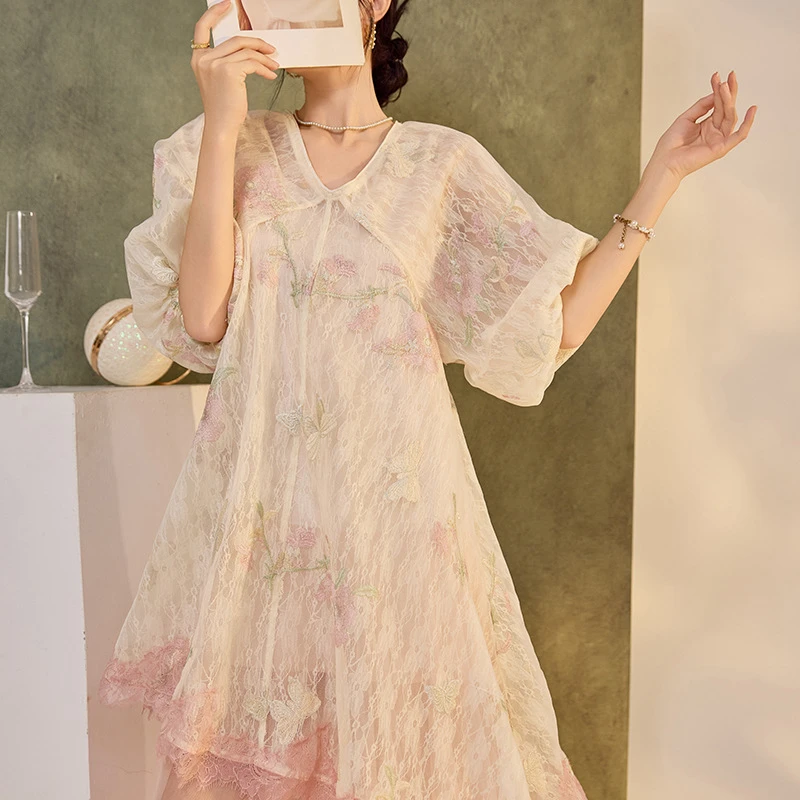 W.WANG新中式2025夏季新款国风绣花刺绣蕾丝轻奢吊带连衣裙后妈裙