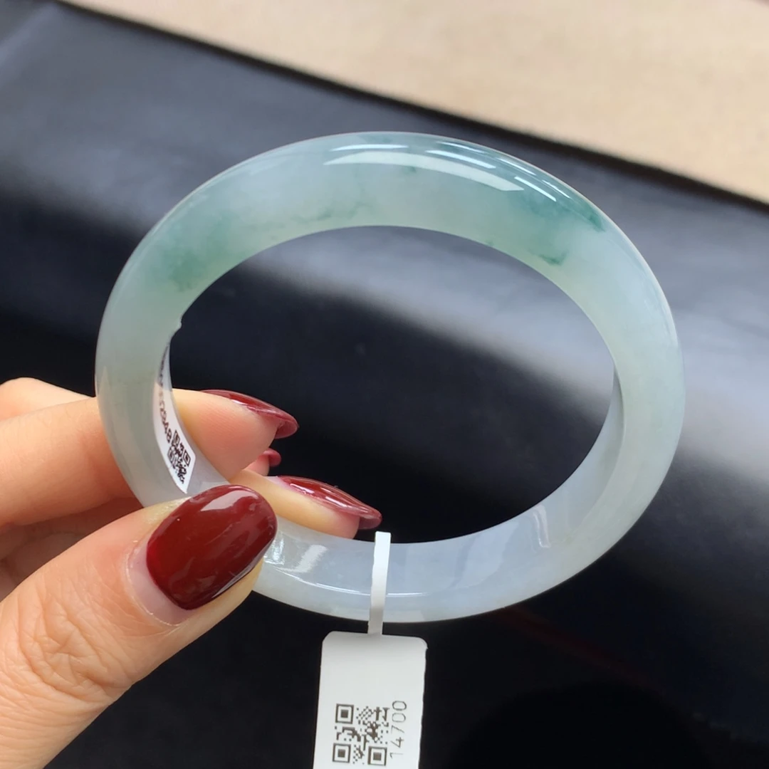 翡翠未镶嵌手镯飘花