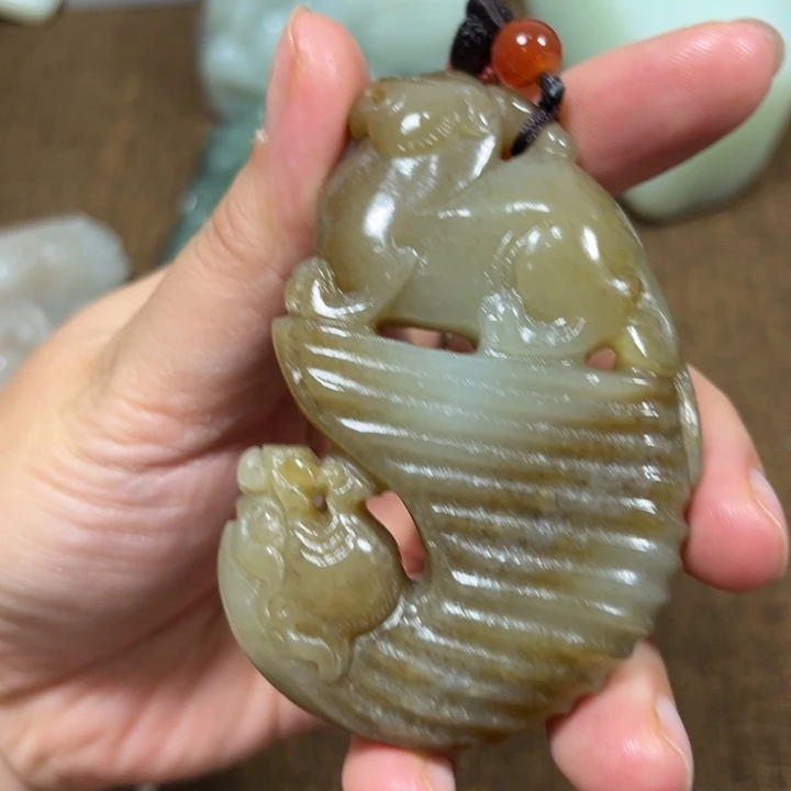 颈饰未镶嵌和田玉