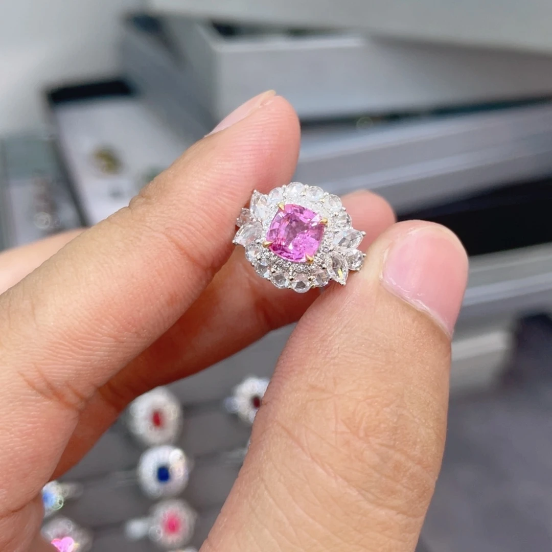戒指彩色蓝宝石18K金镶嵌1.05ct 无烧帕帕