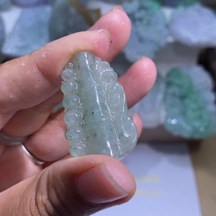 【闪购商品】颈饰未镶嵌翡翠节