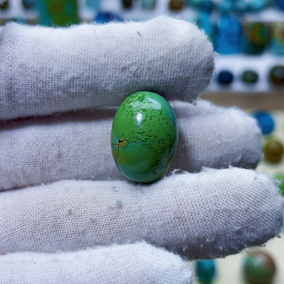 绿松石未镶嵌饰品