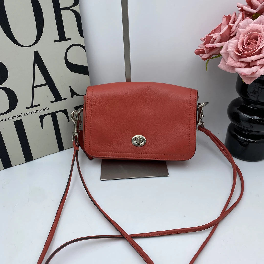 95新 COACH/蔻驰 17982 斜挎包