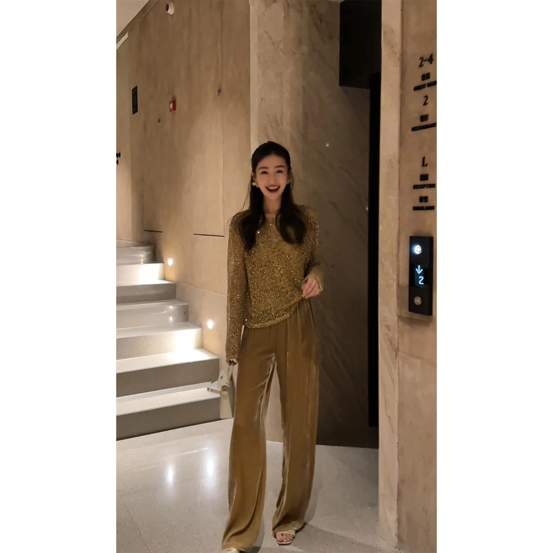 W·HAHA【琥珀流光】时髦独特圆领亮片镂空针织衫92053