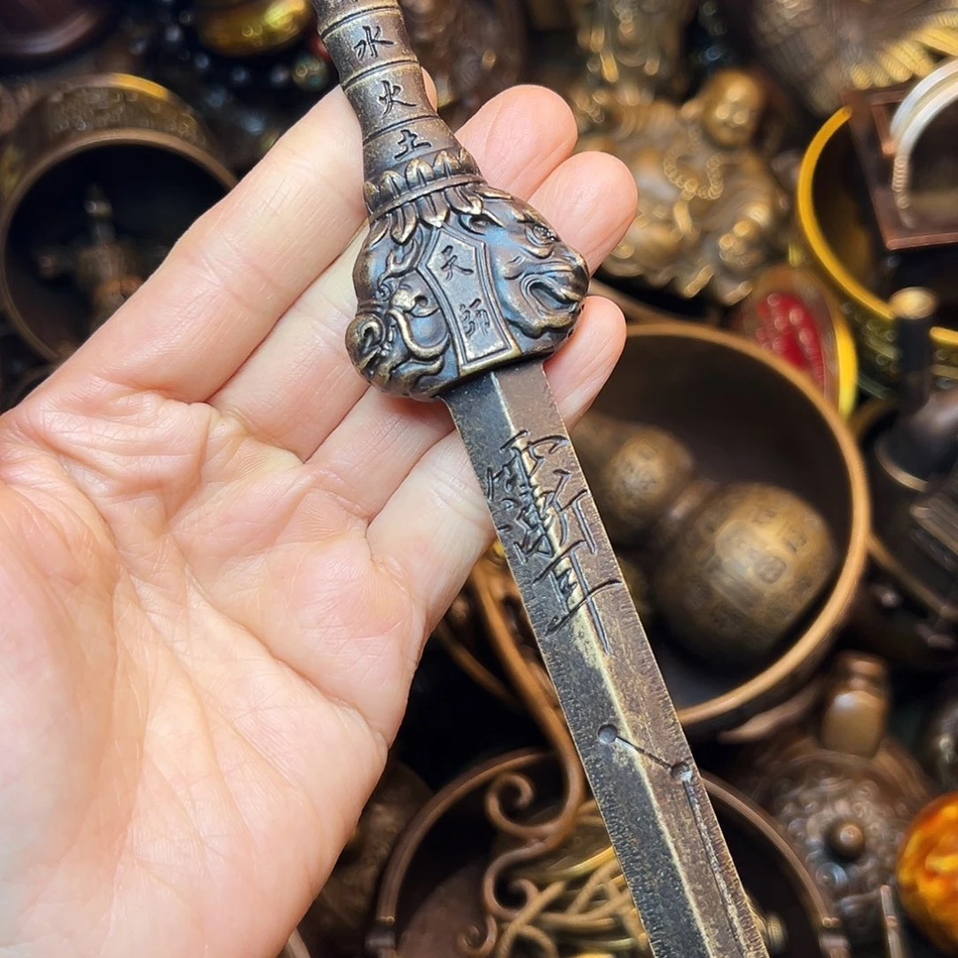 精美铜器工艺品等