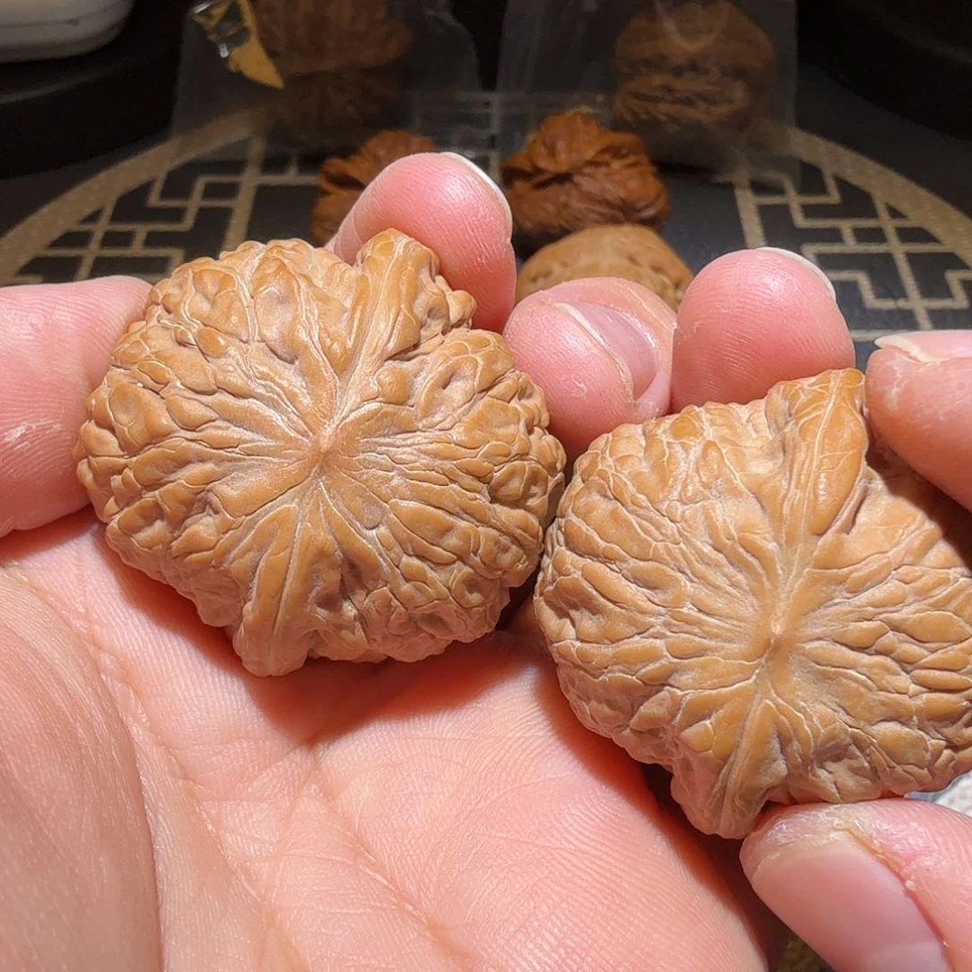 文玩核桃吊坠铁锤