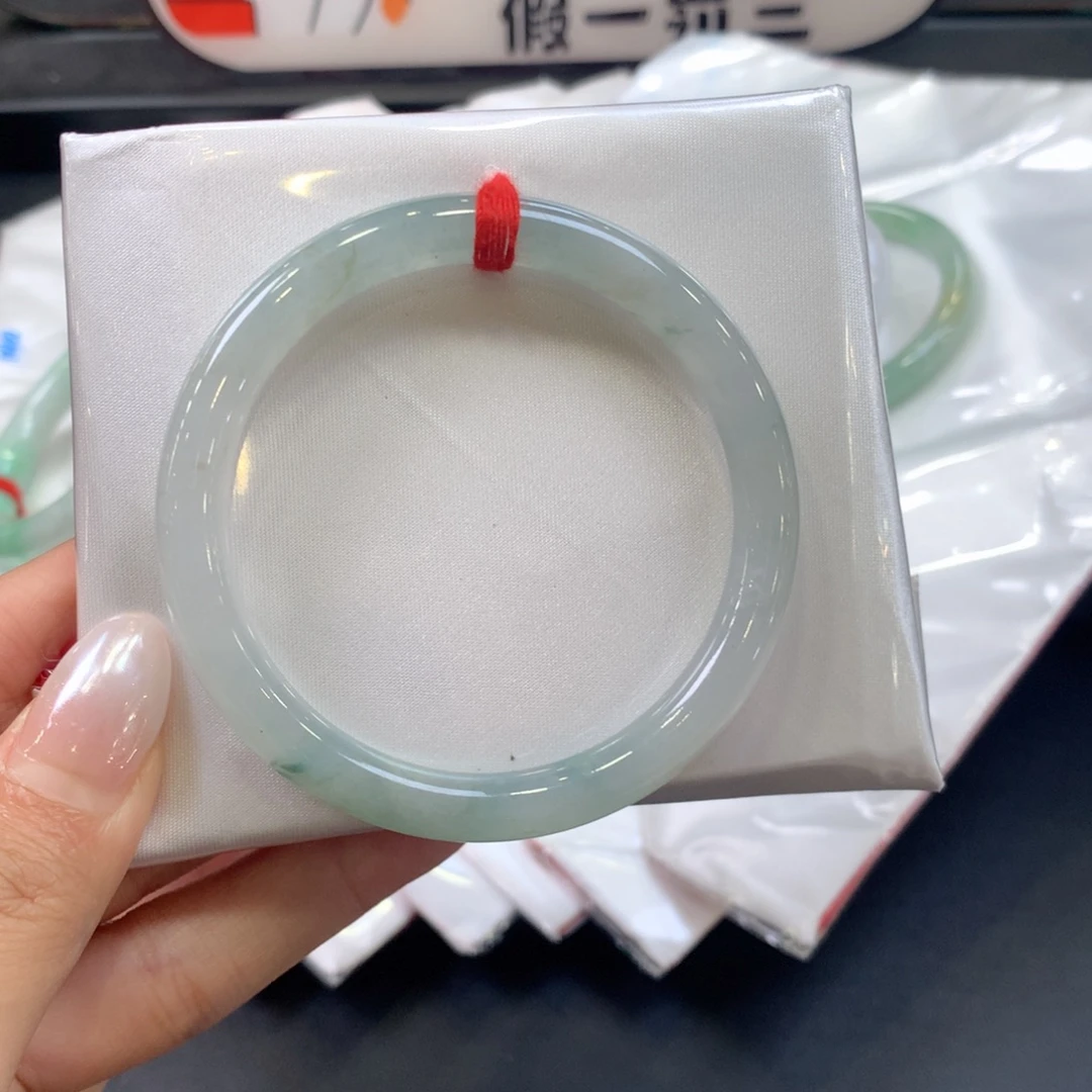 翡翠未镶嵌手镯54圈口