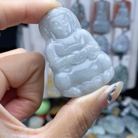 翡翠颈饰未镶嵌翡翠