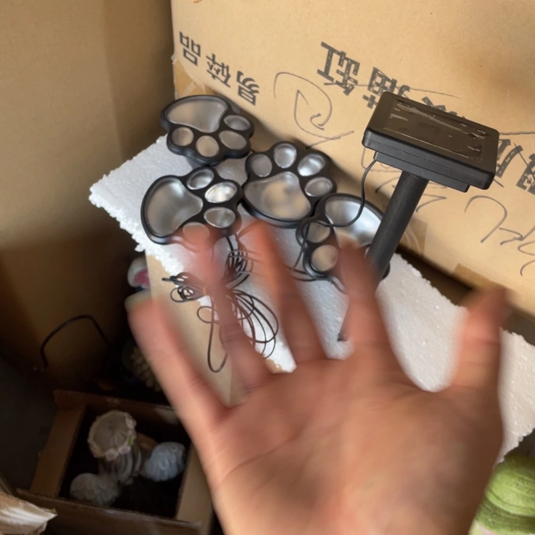 【闪购商品】亚克力太阳能猫爪花插一套