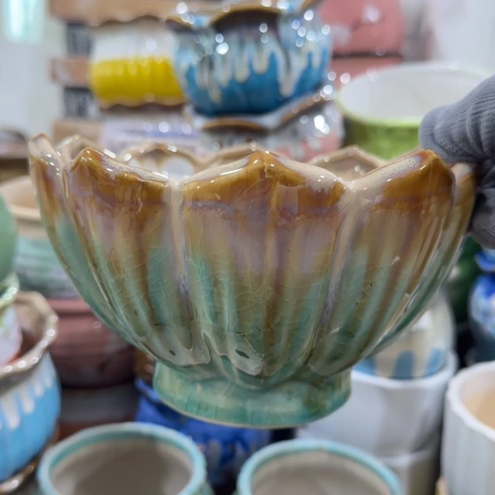 凑9块包邮，有孔，陶瓷花盆