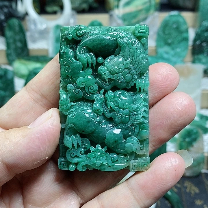 未镶嵌独山玉颈饰