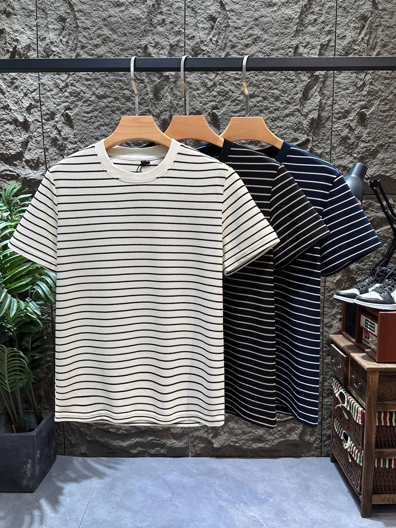 高端经典条纹短袖t恤男士圆领2025新款夏季宽松半袖纽花体恤上衣