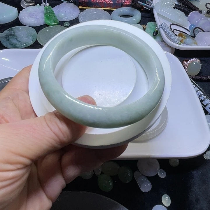翡翠未镶嵌手镯手镯