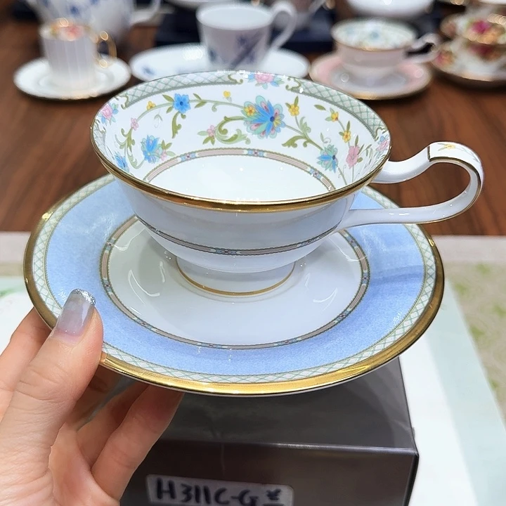 瓷片杯子杯子杯子杯子水杯杯子