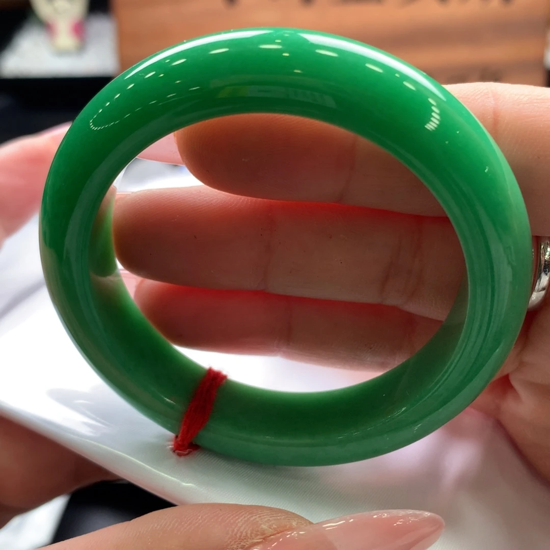 翡翠未镶嵌手镯50.8正圈