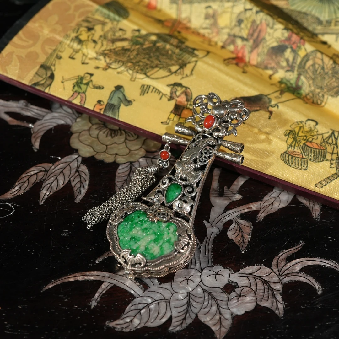 2.16香港王老板-翡翠镶嵌吊坠2t123