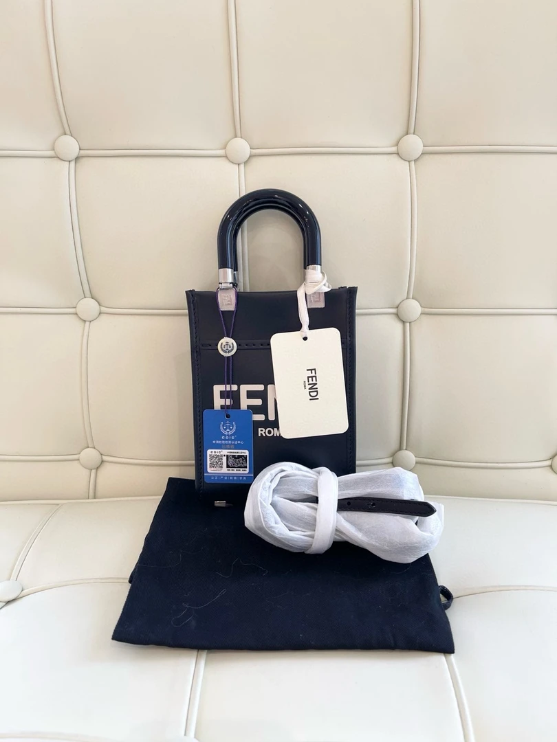 全新未使用 FENDI/芬迪 117883  芬迪mini tote