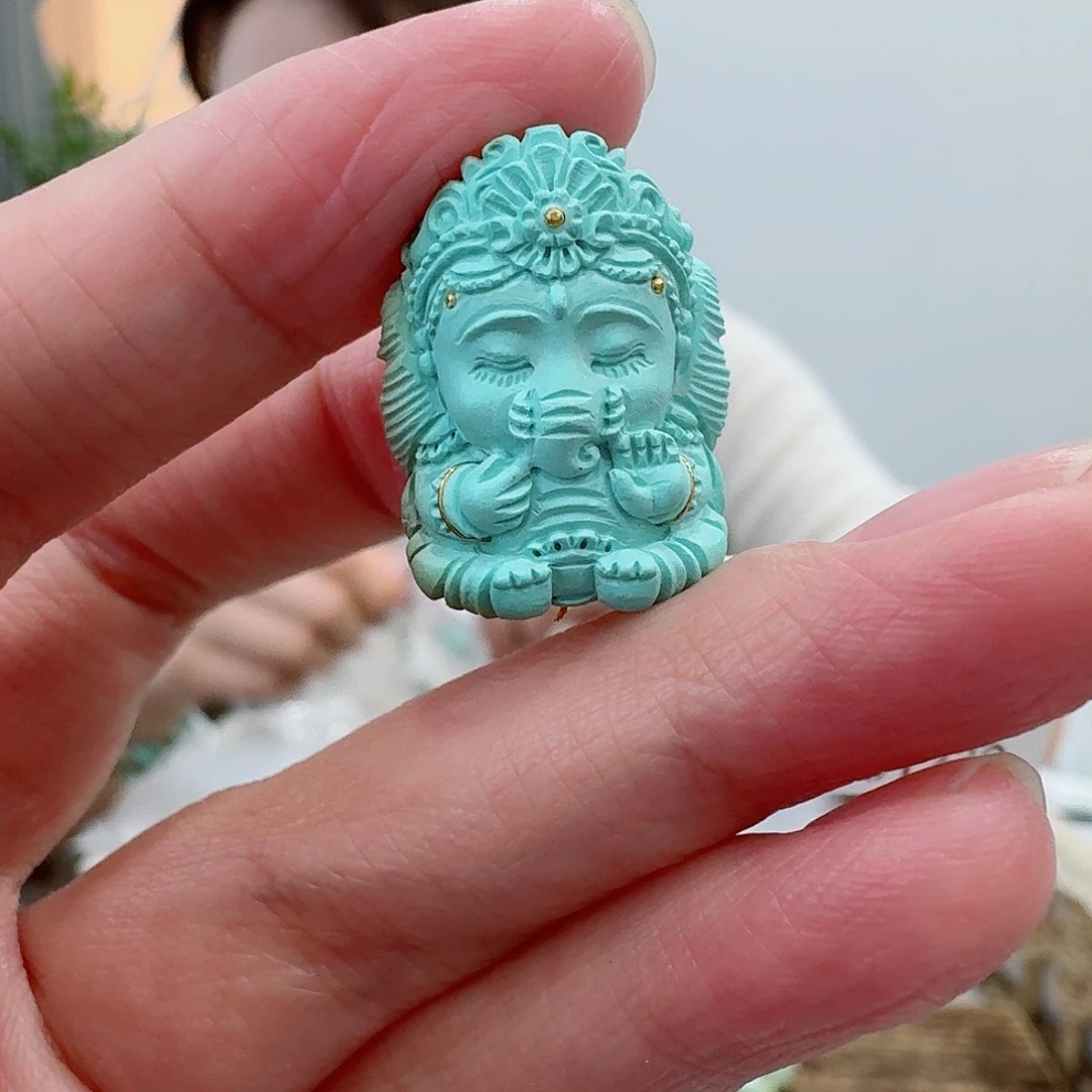 绿松石未镶嵌珠宝奇石