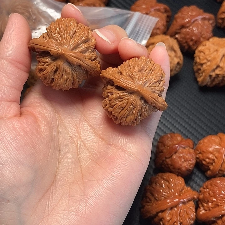 文玩核桃吊坠38四座楼。