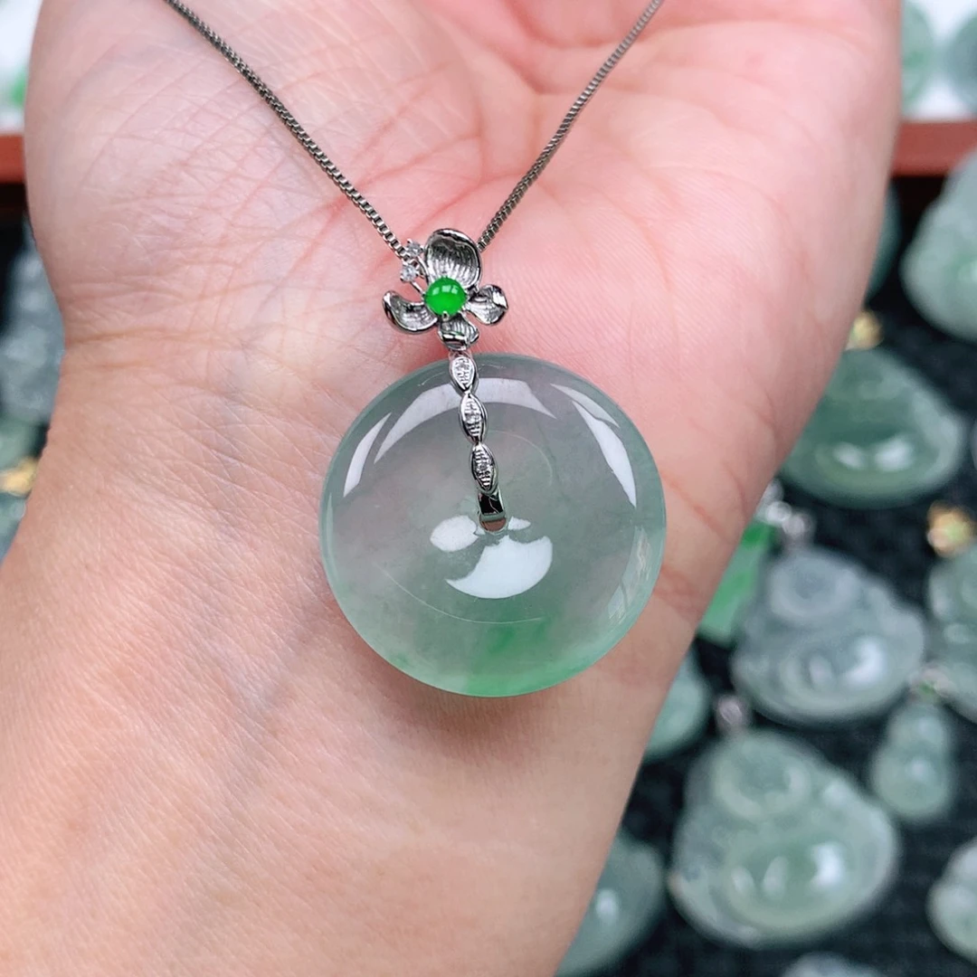 翡翠吊坠(不含链)18K金镶嵌