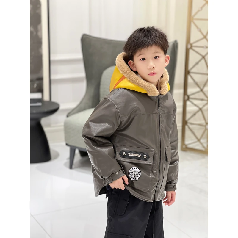 亿洋潮牌童装“高奢定制”儿童限量款冬季棉服B5401