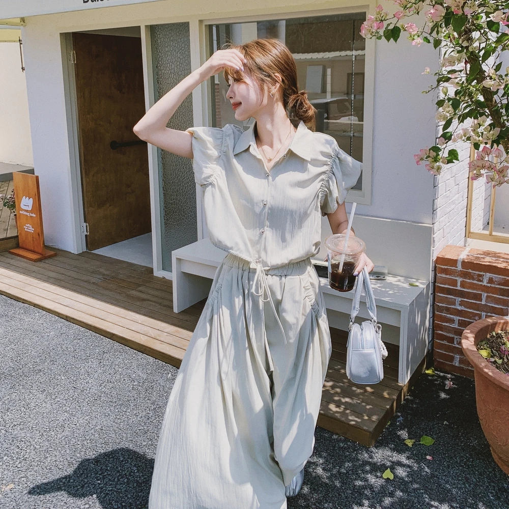 夏季减龄五一ootd穿搭一整套爆款高级感巨好看米色短袖半身裙套装