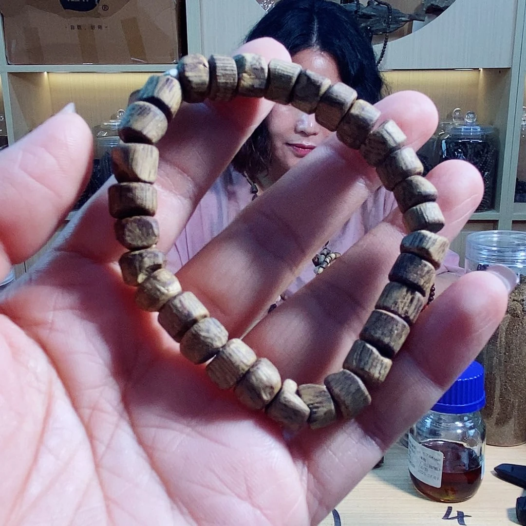 沉香碎屑沉香棋楠原材料随形单圈多样性发一