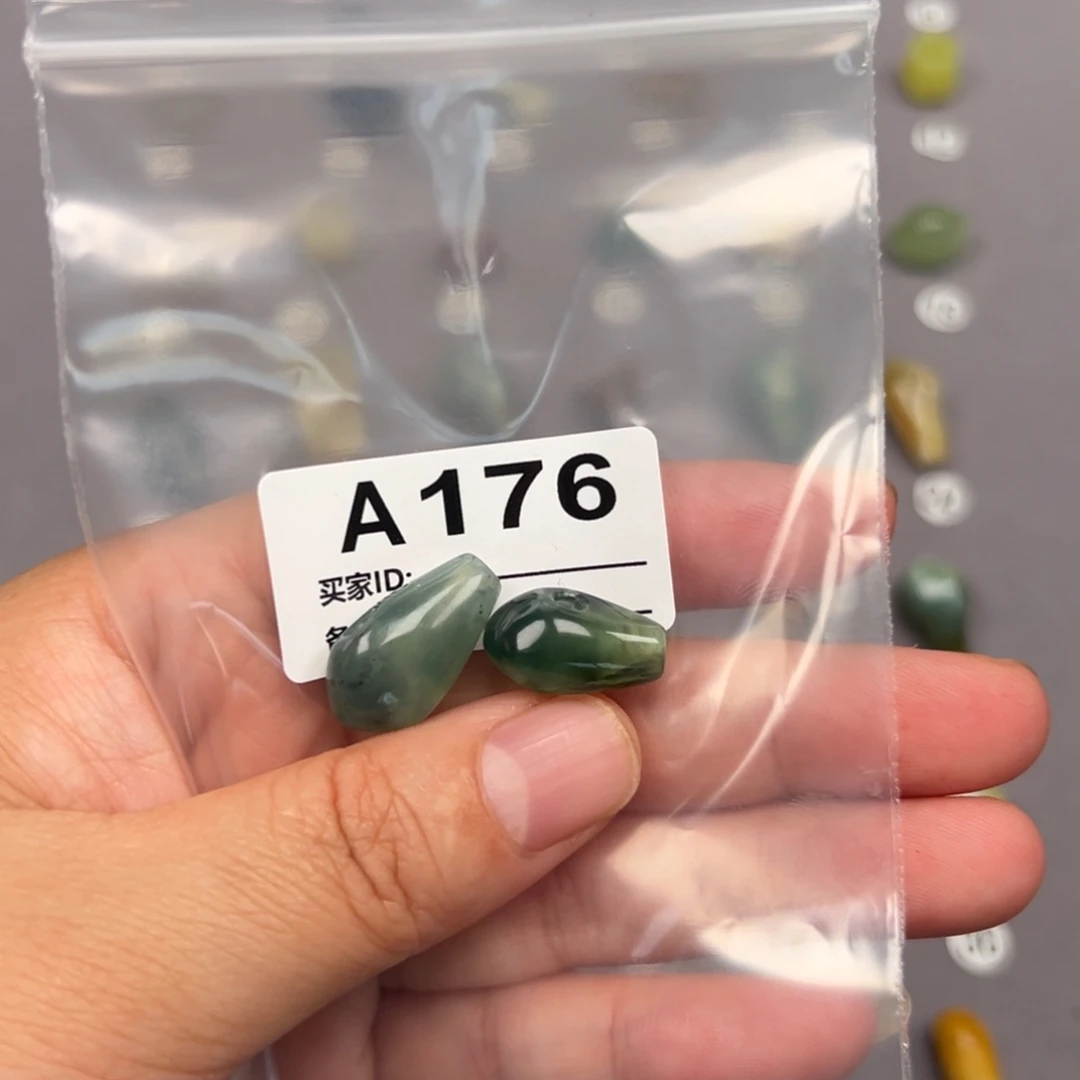 未镶嵌蛇纹石玉颈饰偏*不