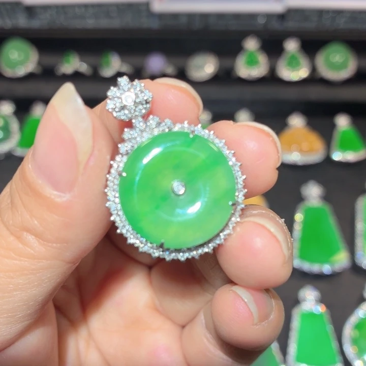 翡翠18K金镶嵌吊坠(不含链)翡翠