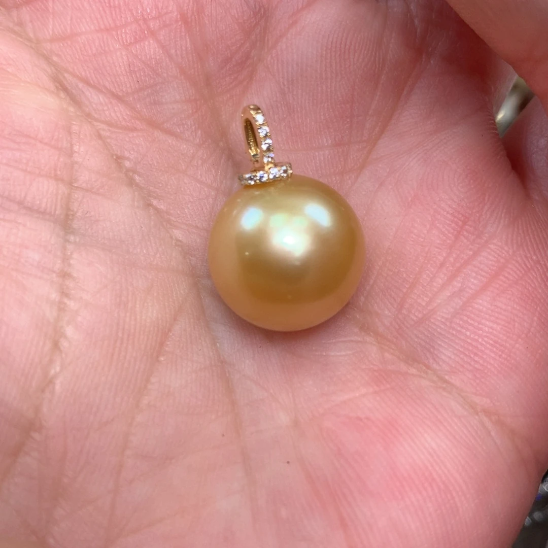 海水珍珠颈饰18K金镶嵌