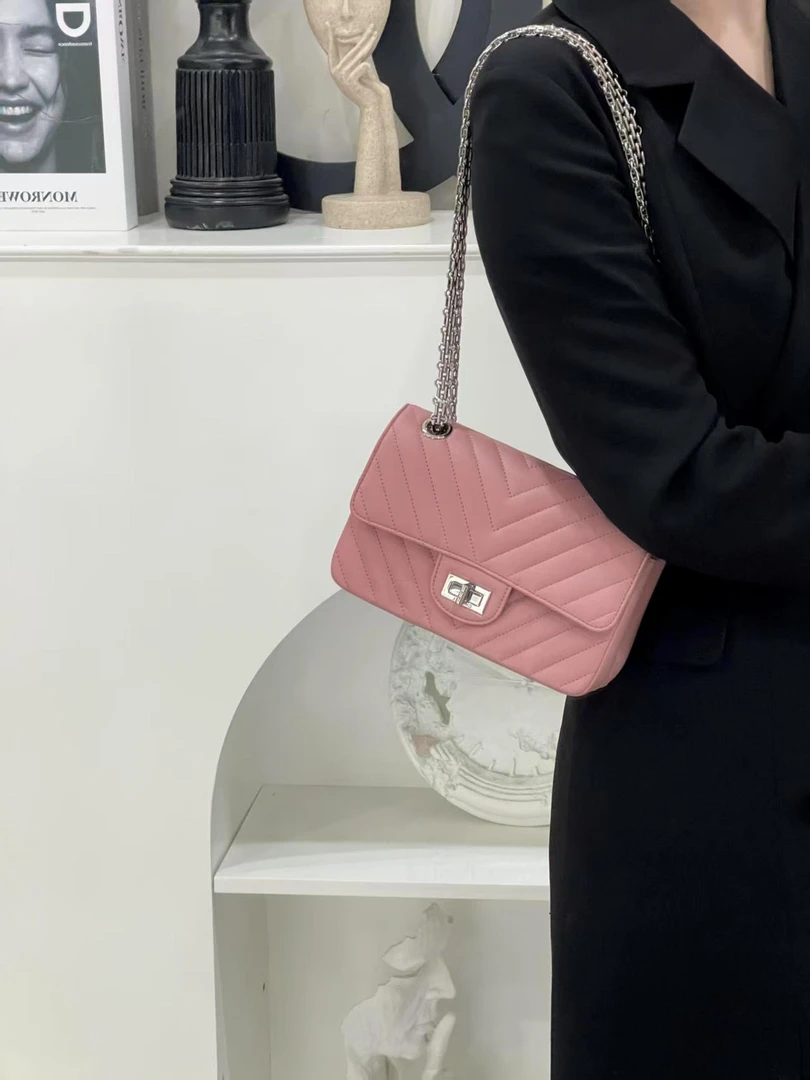 99新 Chanel/香奈儿 chanel香奈儿2.55 v纹大mini粉银/严选