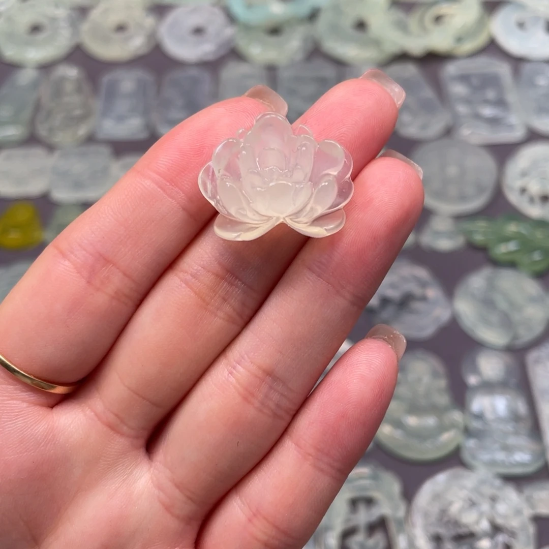 未镶嵌蛇纹石玉吊坠(赠链)