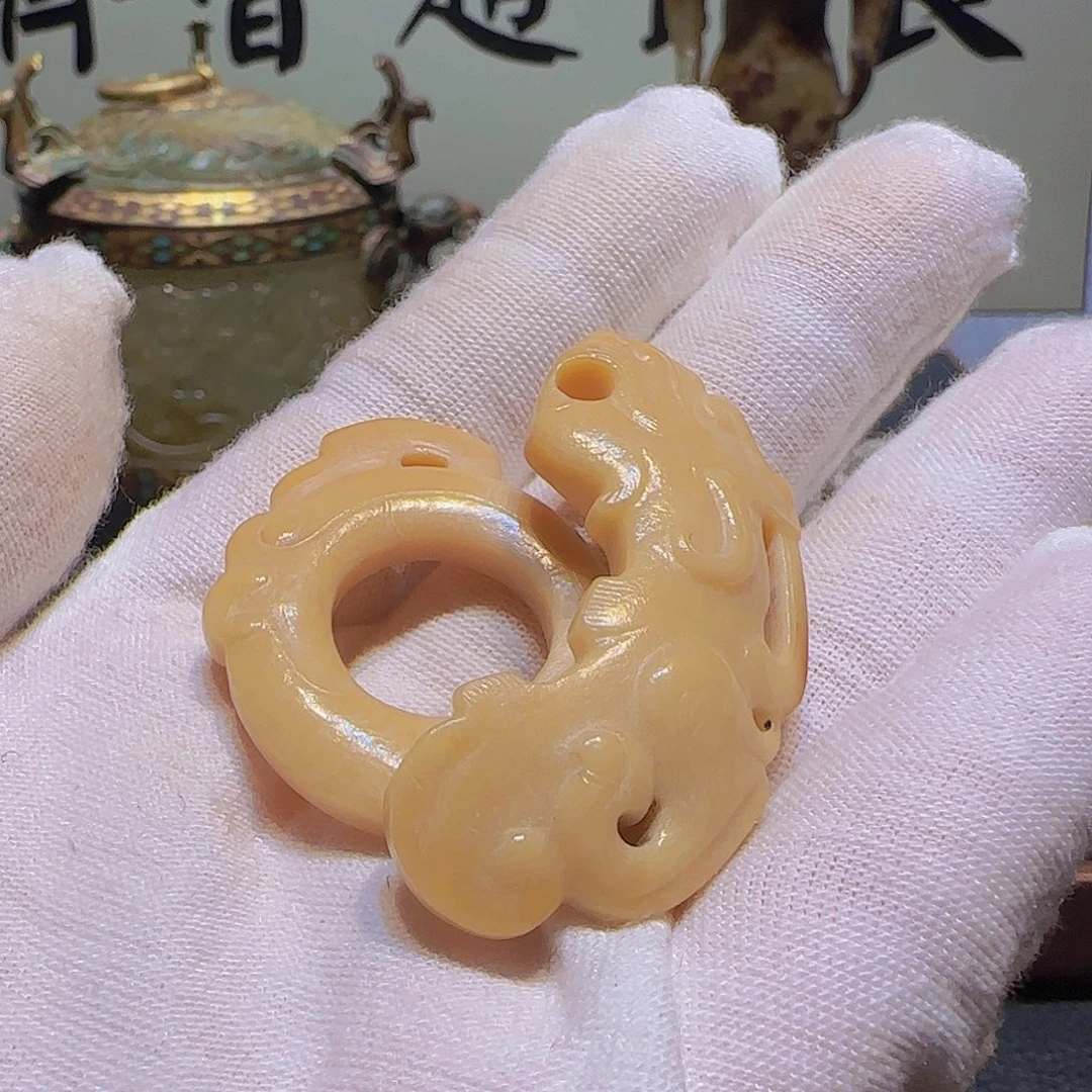 亮***来和田玉未镶嵌挂件