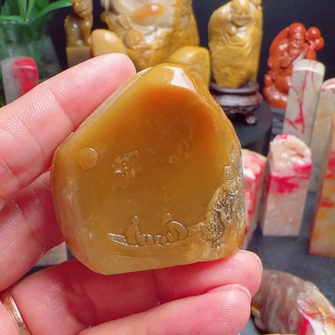 昌化石马**成田黄石随行