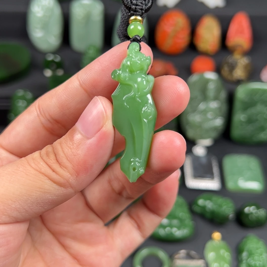 未镶嵌和田玉（碧玉）挂件