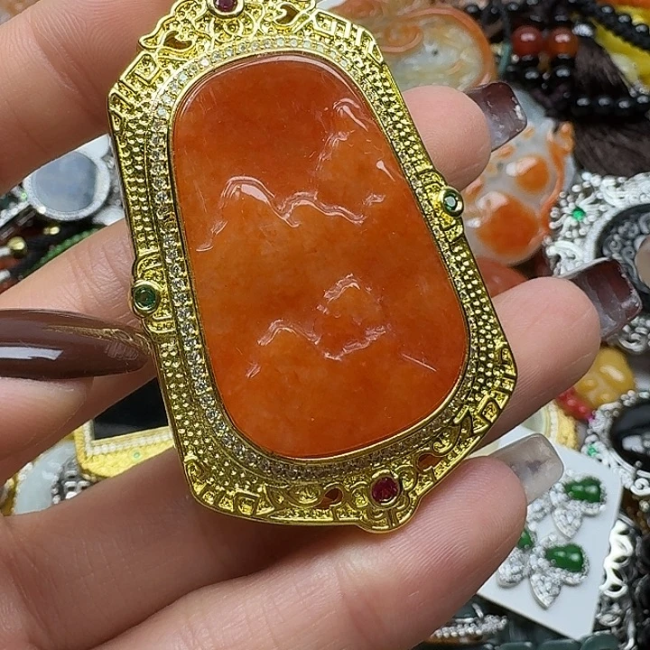 翡翠未镶嵌颈饰翡翠