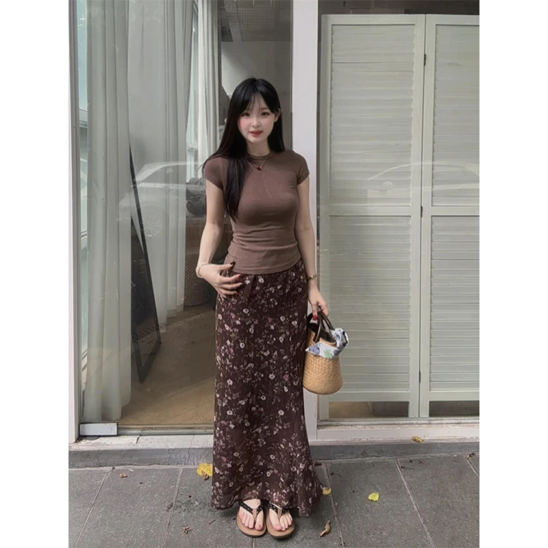 parkyeon美拉德修身显瘦纯色正肩短袖上衣搭配高腰碎花半身裙套装